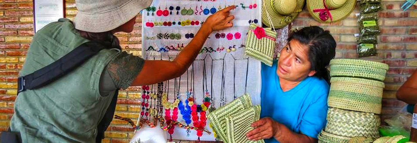 Artesanías en Zapotitlán